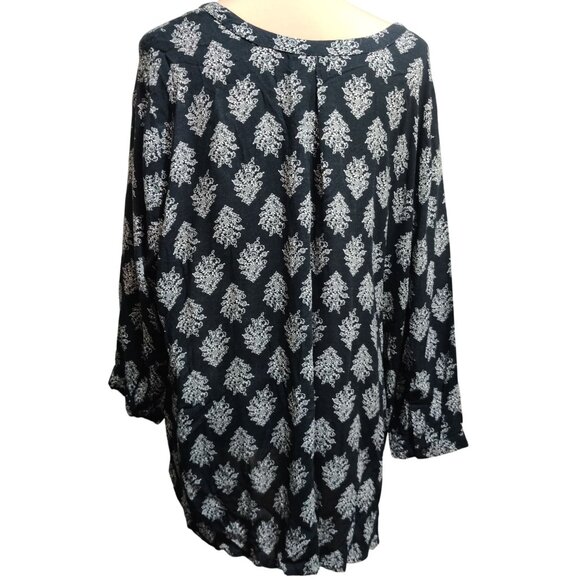 Old Navy XXL Plus Size Black White Floral Tunic Blouse Long Sleeve Boho Top Chic - Picture 2 of 7